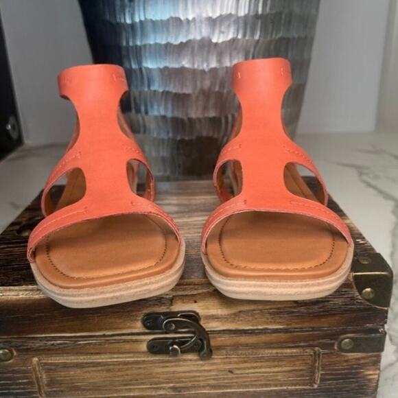 Lucky Brand Nayda Strap Sandals in Cognac - Picture 3 of 8